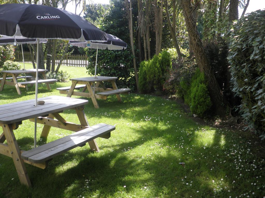 Longfrie Inn Saint Saviour 외부 사진
