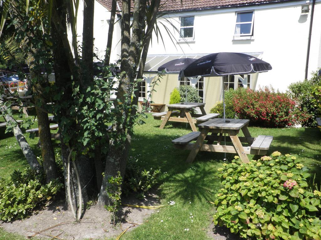 Longfrie Inn Saint Saviour 외부 사진
