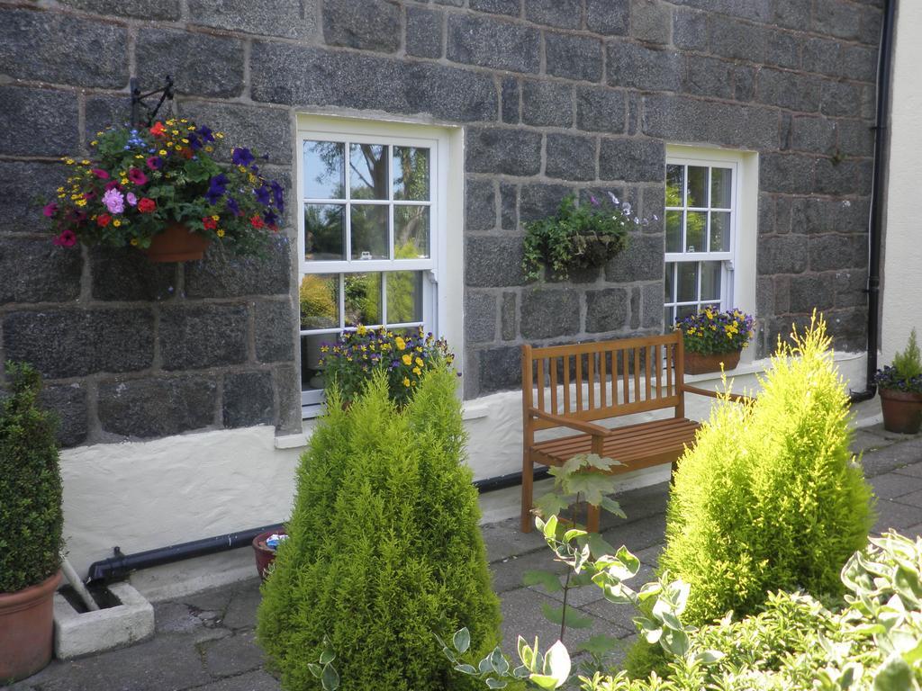 Longfrie Inn Saint Saviour 외부 사진